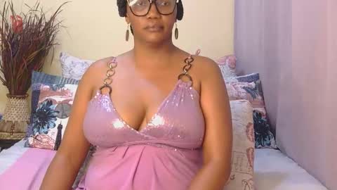 boniswa caroline online show from 05.17.26