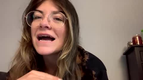 Snapshot of intothewoodswego chatting on 10.06.25 IntoTheWoodsWeGo online show from 10.06.25