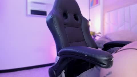 Snapshot of io_chie_ chatting on 02.23.26 io_chie_ online show from 02.23.26