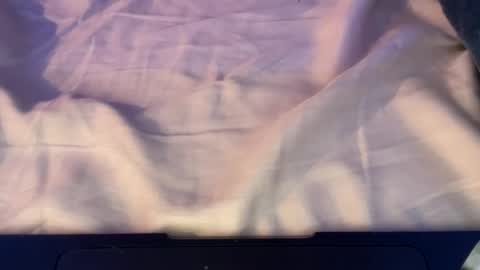 Snapshot of ipoundsissys chatting on 12.15.25 ipoundsissys online show from 12.15.25