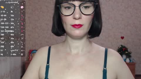 IrenLarasani online show from 12.27.24