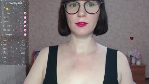 IrenLarasani online show from 09.15.25