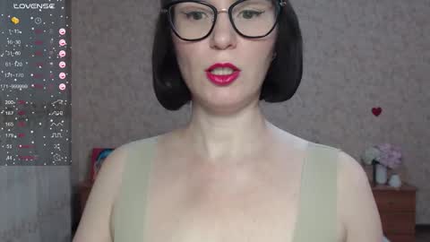 IrenLarasani online show from 09.23.25