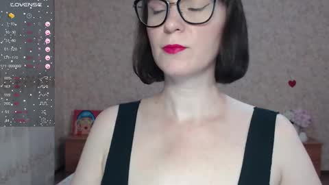 IrenLarasani online show from 10.03.25