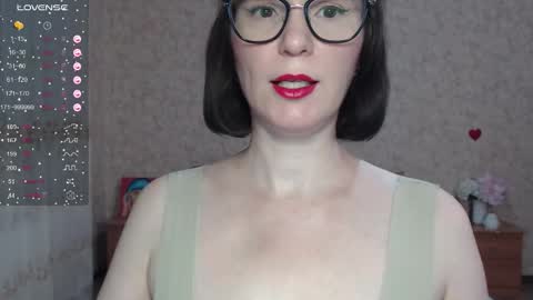 IrenLarasani online show from 10.15.25