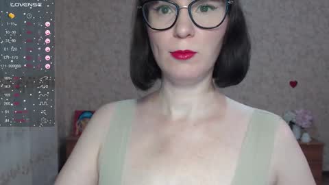 IrenLarasani online show from 10.26.25