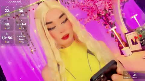 Snapshot of irina_lechera_ chatting on 12.20.25 Irina online show from 12.20.25