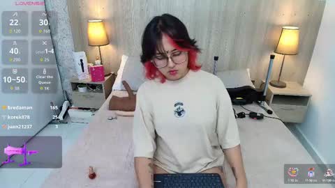 Snapshot of iris_gomez chatting on 10.08.25 Iris online show from 10.08.25