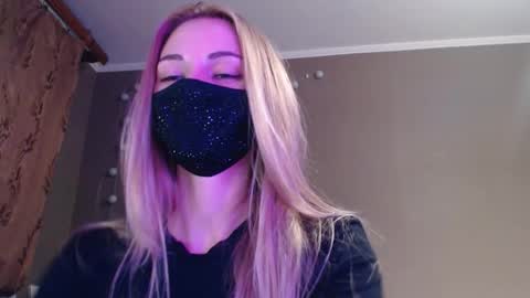 Lily online show from 09.27.25