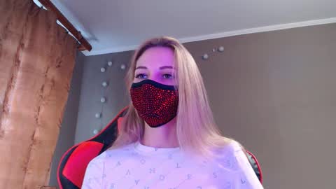 Lily online show from 10.17.25