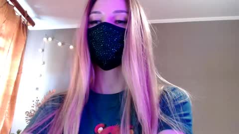 Lily online show from 05.04.26