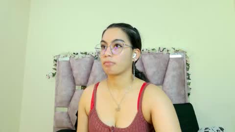 Snapshot of iris_mandarinne chatting on 01.06.26 Iris online show from 01.06.26