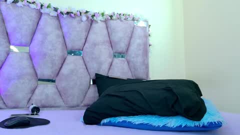 Snapshot of iris_mandarinne chatting on 03.24.26 Iris online show from 03.24.26