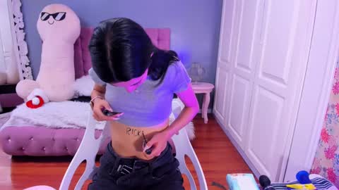 Snapshot of iris_stone_ chatting on 12.21.24 Iris online show from 12.21.24