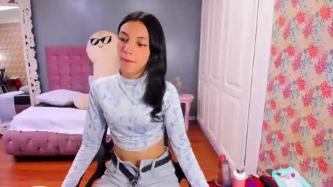 Snapshot of iris_stone_ chatting on 03.10.25 Iris online show from 03.10.25