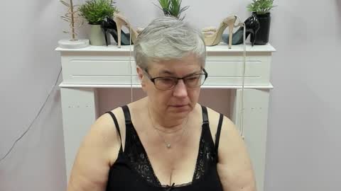 I R I S online show from 12.15.25