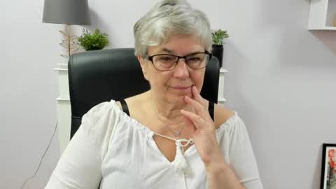 I R I S online show from 06.18.26