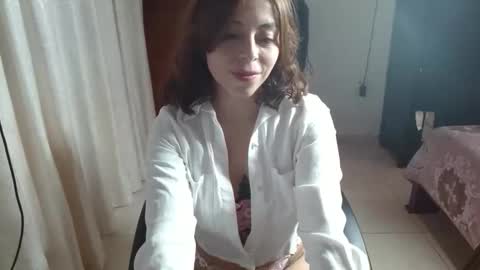 Snapshot of irisarellano_ chatting on 05.09.26 irisarellano_ online show from 05.09.26