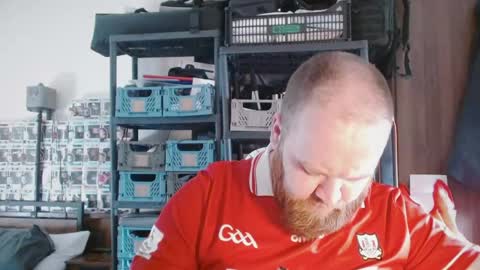 Snapshot of irishdaddy24 chatting on 05.04.26 twitter theirishman205 online show from 05.04.26