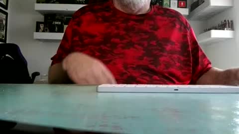 Snapshot of irishdudeloveoib chatting on 02.10.25 Irishdudelove online show from 02.10.25