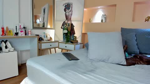 Snapshot of iriss_1 chatting on 01.25.25 Iriss online show from 01.25.25