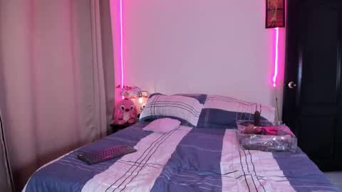 Snapshot of iriss_1 chatting on 12.15.25 Iriss online show from 12.15.25