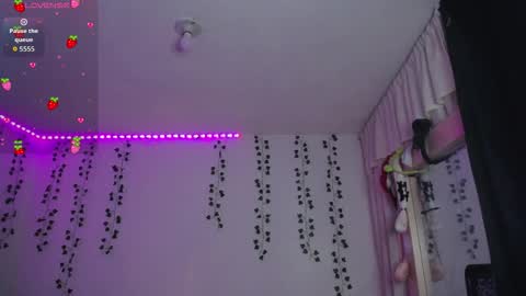 Snapshot of iriss_sky chatting on 02.06.26 Iris online show from 02.06.26