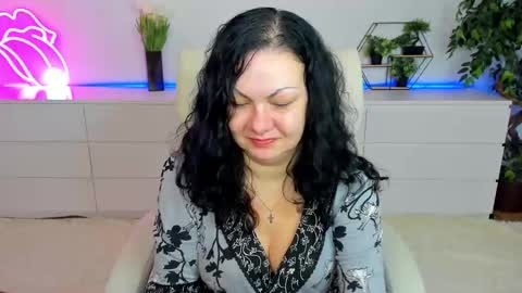 Snapshot of irissmoon1 chatting on 03.10.26 Iris online show from 03.10.26