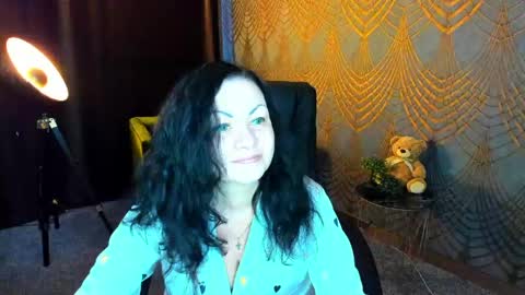 Snapshot of irissmoon1 chatting on 05.22.26 Iris online show from 05.22.26
