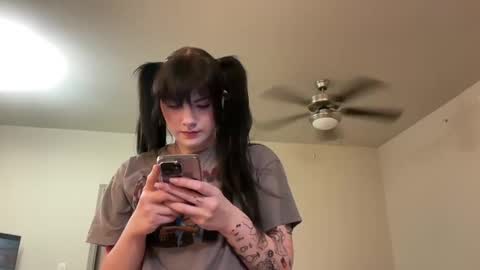 Snapshot of irissweets chatting on 03.03.25 irissweets online show from 03.03.25