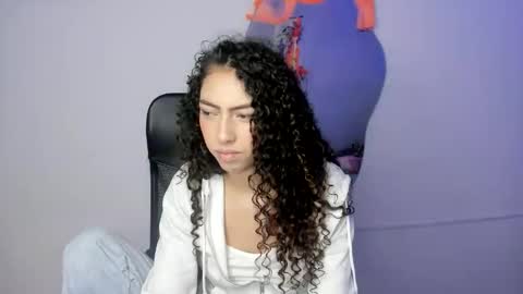 Snapshot of irix_moon chatting on 10.18.25 irix_moon online show from 10.18.25