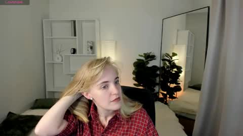 Snapshot of irmaronn chatting on 05.18.26 Irma online show from 05.18.26