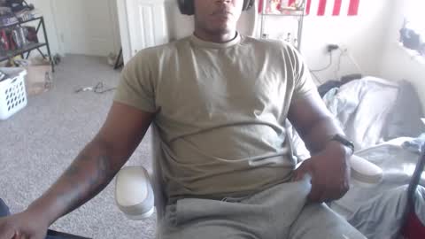 Snapshot of ironbloodedorphan chatting on 02.17.26 Chi online show from 02.17.26