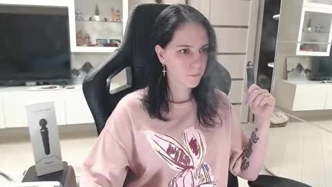 Snapshot of irwi_tomboy chatting on 12.20.24 Irwi Tomboy online show from 12.20.24