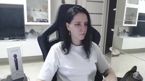 Snapshot of irwi_tomboy chatting on 12.25.24 Irwi Tomboy online show from 12.25.24