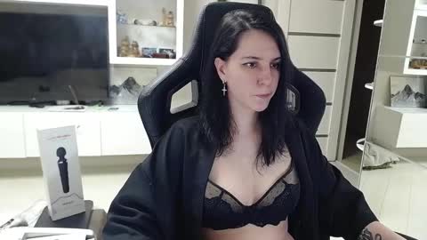 Snapshot of irwi_tomboy chatting on 01.12.25 Irwi Tomboy online show from 01.12.25