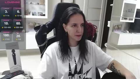 Snapshot of irwi_tomboy chatting on 09.20.25 Irwi Tomboy online show from 09.20.25