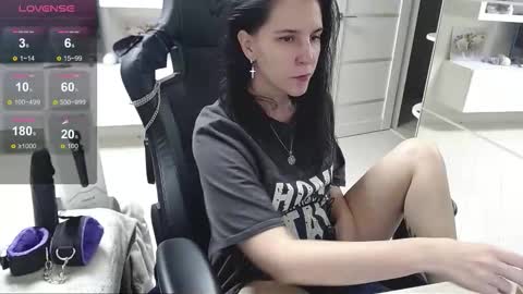 Snapshot of irwi_tomboy chatting on 09.24.25 Irwi Tomboy online show from 09.24.25