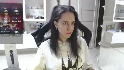 Snapshot of irwi_tomboy chatting on 10.23.25 Irwi Tomboy online show from 10.23.25