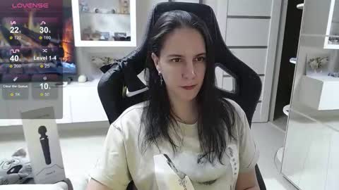 Snapshot of irwi_tomboy chatting on 10.29.25 Irwi Tomboy online show from 10.29.25