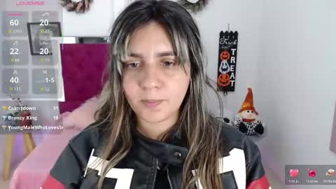 Snapshot of isa418138 chatting on 10.14.25 isa418138 online show from 10.14.25