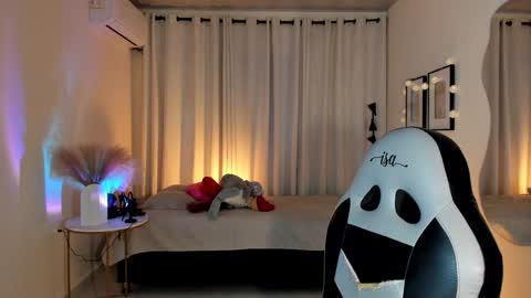 isa_____ online show from 02.05.25