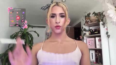 Isabella online show from 01.14.26