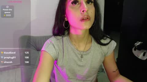 Isabella Hall online show from 07.07.26