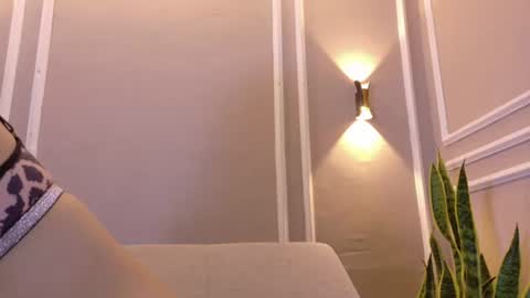 Snapshot of isa_kis_1 chatting on 06.25.26 Isabella online show from 06.25.26