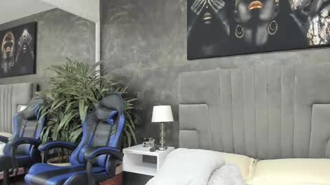 Snapshot of isa_lancaster chatting on 10.08.25 Isa Lancaster online show from 10.08.25