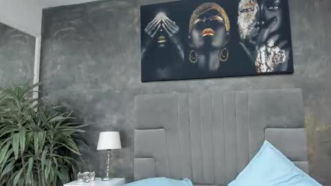 Snapshot of isa_lancaster chatting on 11.23.25 Isa Lancaster online show from 11.23.25