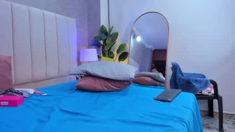 Isa and Martin  online show from 03.09.25