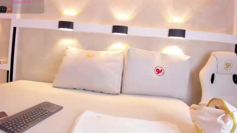 Isa online show from 02.03.26