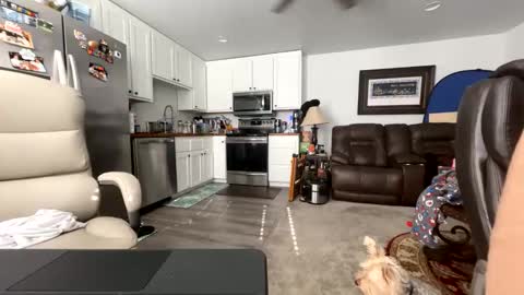 Snapshot of isaac_akamu chatting on 01.05.26 isaac_akamu online show from 01.05.26